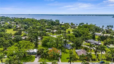 322 New York Dr, Fort Myers, FL 33905