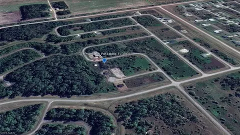 324 Phoenix Ter, Labelle, FL 33935 photo 2