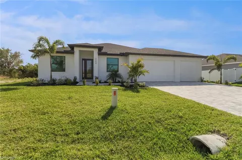 2204 SW 3rd Ter, Cape Coral, FL 33991