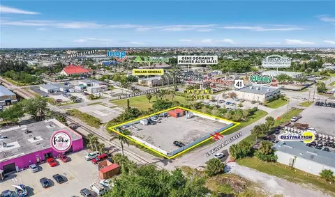 137 E William St, Punta Gorda, FL 33950 photo 2