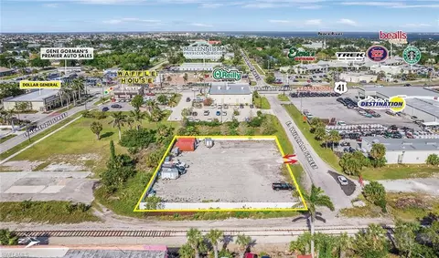 137 E William St, Punta Gorda, FL 33950 photo 3