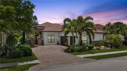 8836 Savona Ct, Naples, FL 34119