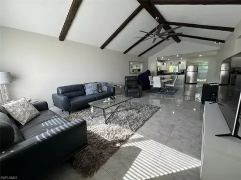 857 Palm View Dr #32, Naples, FL 34110