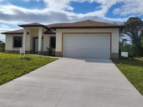 1901 Wanda Ave N, Lehigh Acres, FL 33971