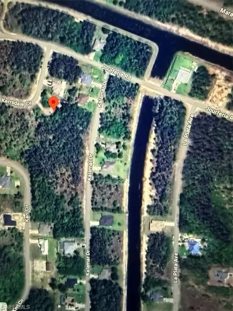 318 Kerrsdale Cir, Lehigh Acres, FL 33974