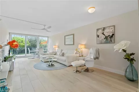 460 Broad Ave S #H460, Naples, FL 34102