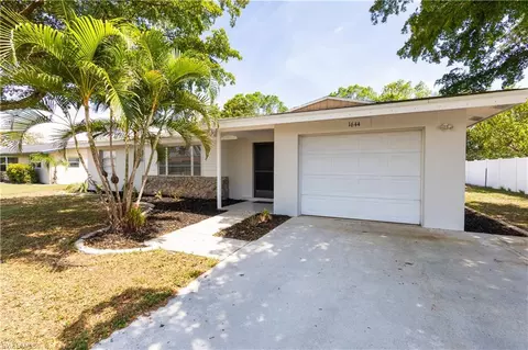 1644 N Hermitage Rd, Fort Myers, FL 33919
