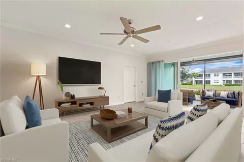 6954 Avalon Cir #703, Naples, FL 34112
