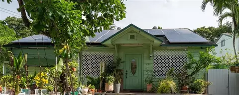 243 NW 43 St NW, Miami, FL 33127