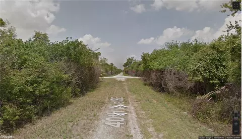 40 Th Ave SE, Naples, FL 34120