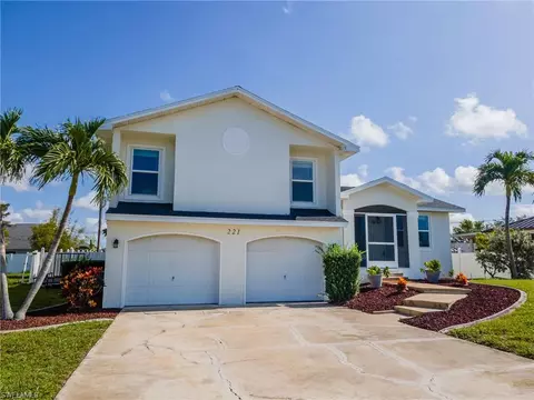 221 SE 1st St, Cape Coral, FL 33990
