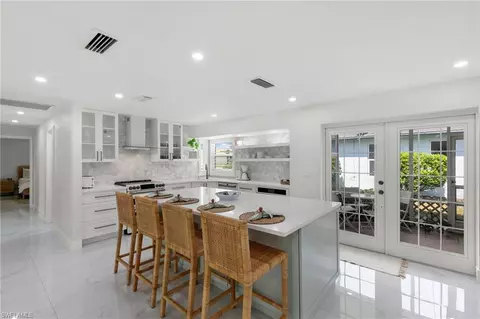 700 100th Ave N, Naples, FL 34108