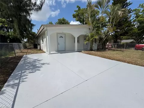 2938 Market St, Fort Myers, FL 33916