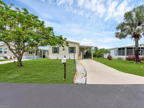 23 Chateau Way, Naples, FL 34112 photo 2