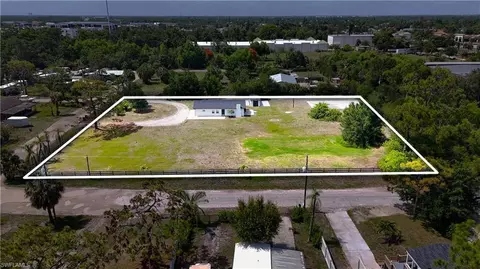 19551 Spicewood Ln, Fort Myers, FL 33908