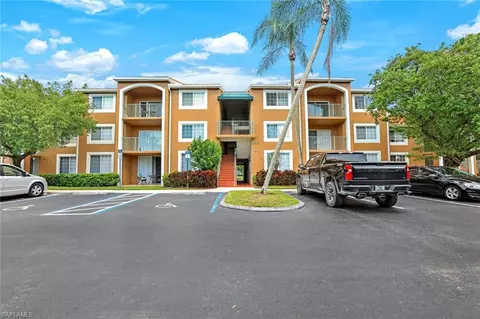 1205 Wildwood Lakes Blvd #305, Naples, FL 34104