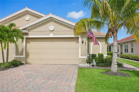4421 Dutchess Park Rd, Fort Myers, FL 33916