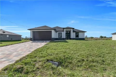1059 Brenton Ave, Lehigh Acres, FL 33974