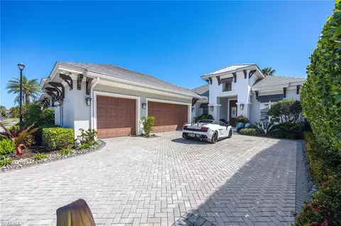 6818 Mangrove Ave, Naples, FL 34109