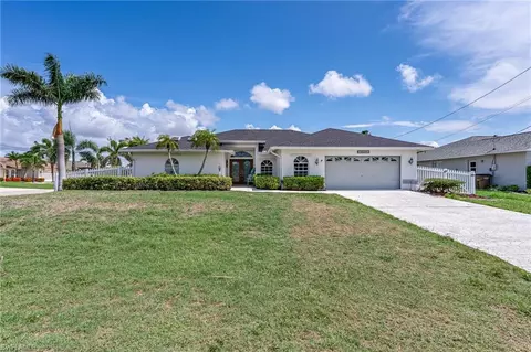 1927 SW 48th Ln, Cape Coral, FL 33914