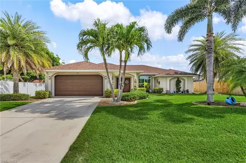 907 SE 19th Ter, Cape Coral, FL 33990