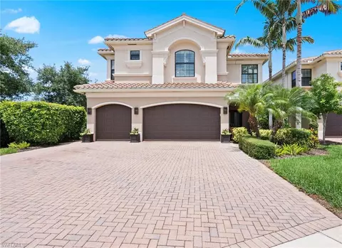 13764 Luna Dr, Naples, FL 34109