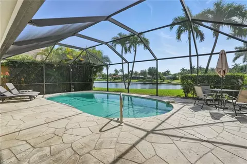 902 Marble Dr, Naples, FL 34104