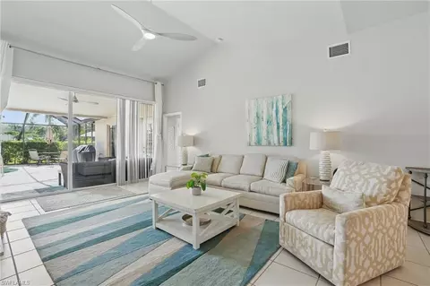 902 Marble Dr, Naples, FL 34104 photo 4