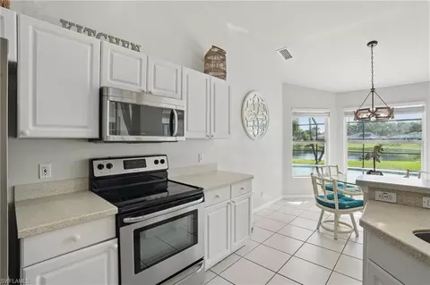 902 Marble Dr, Naples, FL 34104 photo 7