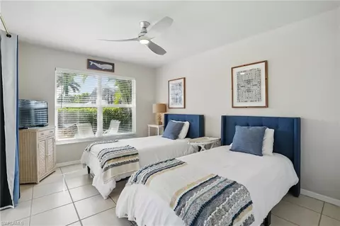 902 Marble Dr, Naples, FL 34104 photo 12