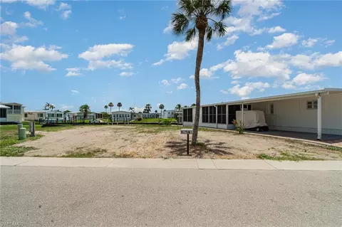 17561 Stevens Blvd, Fort Myers Beach, FL 33931