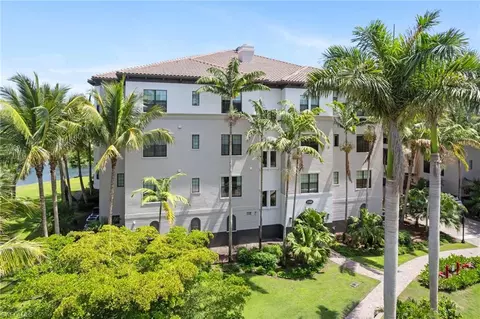 2768 Tiburon Blvd E #202, Naples, FL 34109
