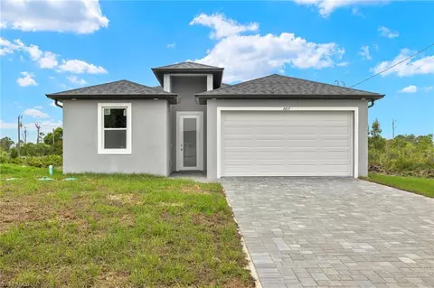 2617 22nd St W, Lehigh Acres, FL 33971