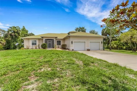 311 16th Ave NE, Naples, FL 34120