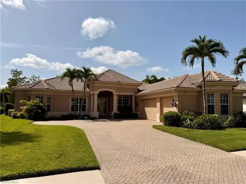 7488 Treeline Dr, Naples, FL 34119