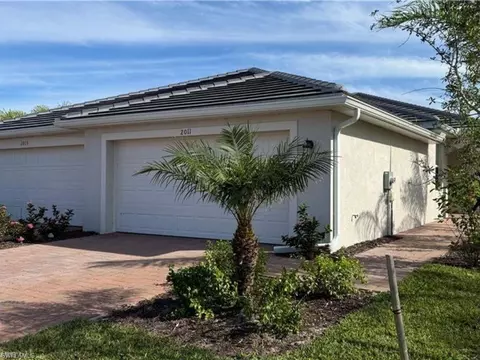 2011 Vermont Ln, Naples, FL 34120