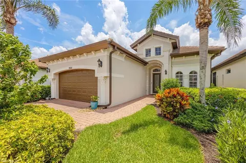 Exterior - 7828 Valencia Ct, Naples, FL 34113 photo 2 of 12