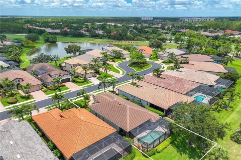 View/Area - 7828 Valencia Ct, Naples, FL 34113 photo 6 of 12