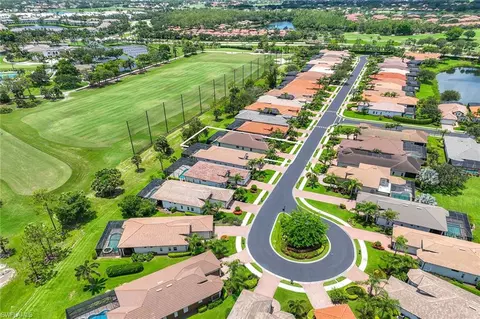 View/Area - 7828 Valencia Ct, Naples, FL 34113 photo 8 of 12