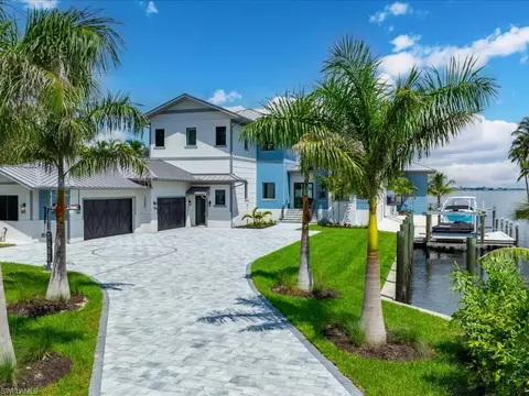 15300 Allen Way, Fort Myers, FL 33908