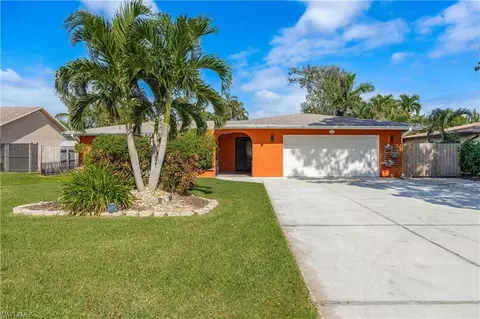Exterior - 71 Mentor Dr, Naples, FL 34110 photo 2 of 11