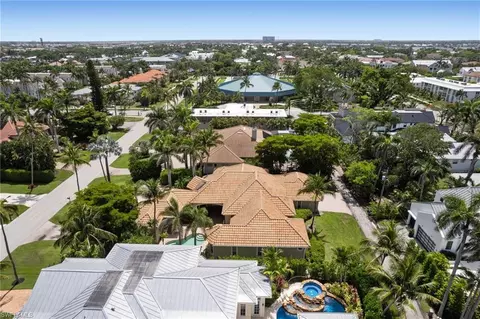 View/Area - 238 9th Ave S, Naples, FL 34102 photo 8 of 12