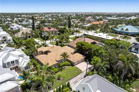 View/Area - 238 9th Ave S, Naples, FL 34102 photo 9 of 12