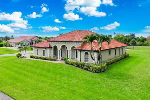 12328 Avida Ln, Bonita Springs, FL 34135