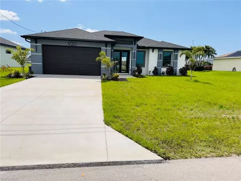 920 NE 11th Ave, Cape Coral, FL 33909