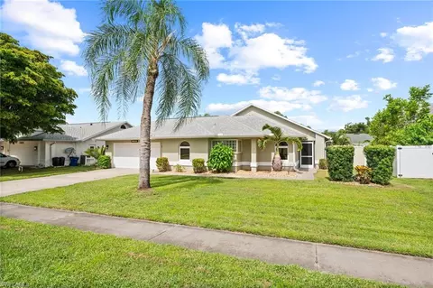13690 Willow Bridge Dr, North Fort Myers, FL 33903