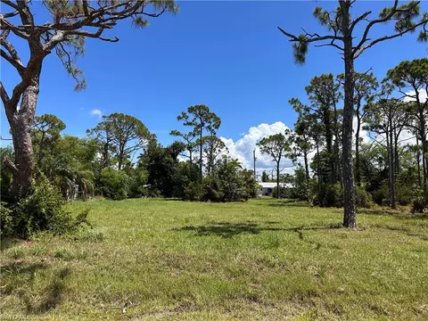 3712 Mango St, Saint James City, FL 33956