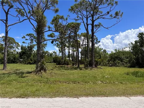 3728 Mango St, Saint James City, FL 33956