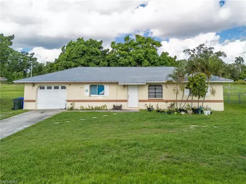 6220 Meadowview Cir, Fort Myers, FL 33916