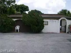 1992 Queen St, North Fort Myers, FL 33917